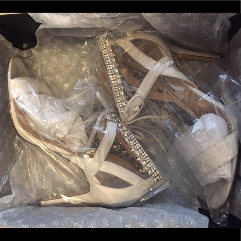 Nina Heels/ Sandals pearl white